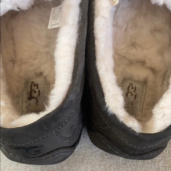 MENS UGG Ascot Moccasin Slippers - Picture 6 of 7